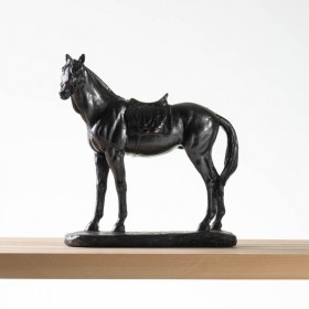Escultura Corcel Negro Poliresina 27.5 x 26.5 x 14.3 cm