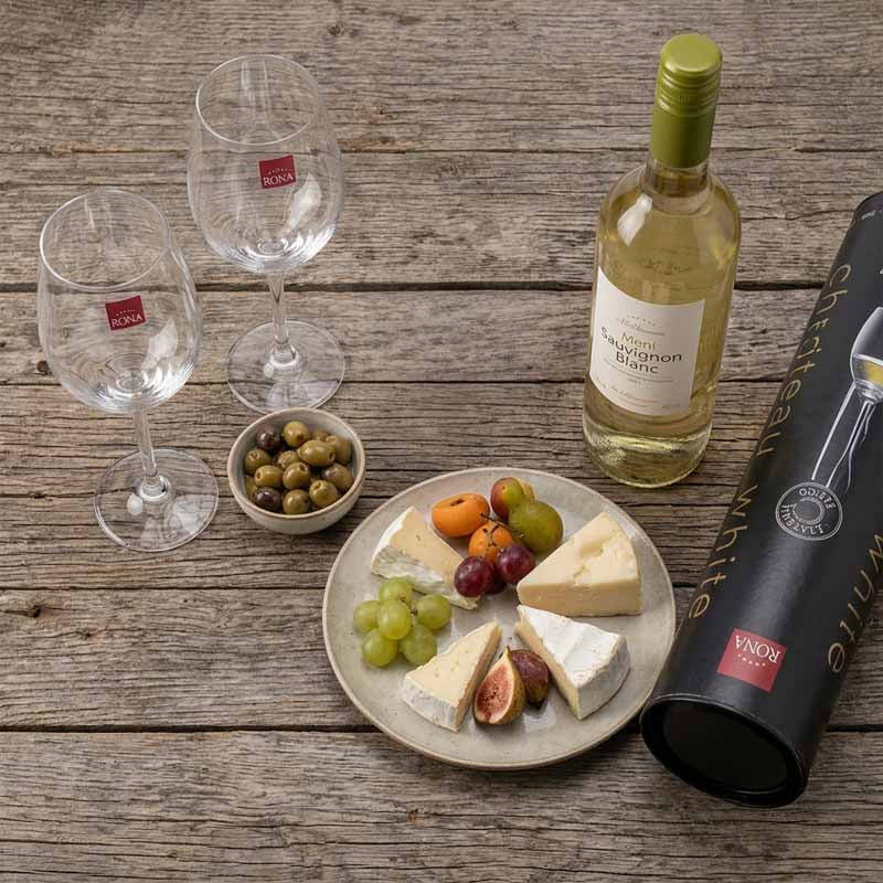 Set x2 copas vino blanco Rona en mesa